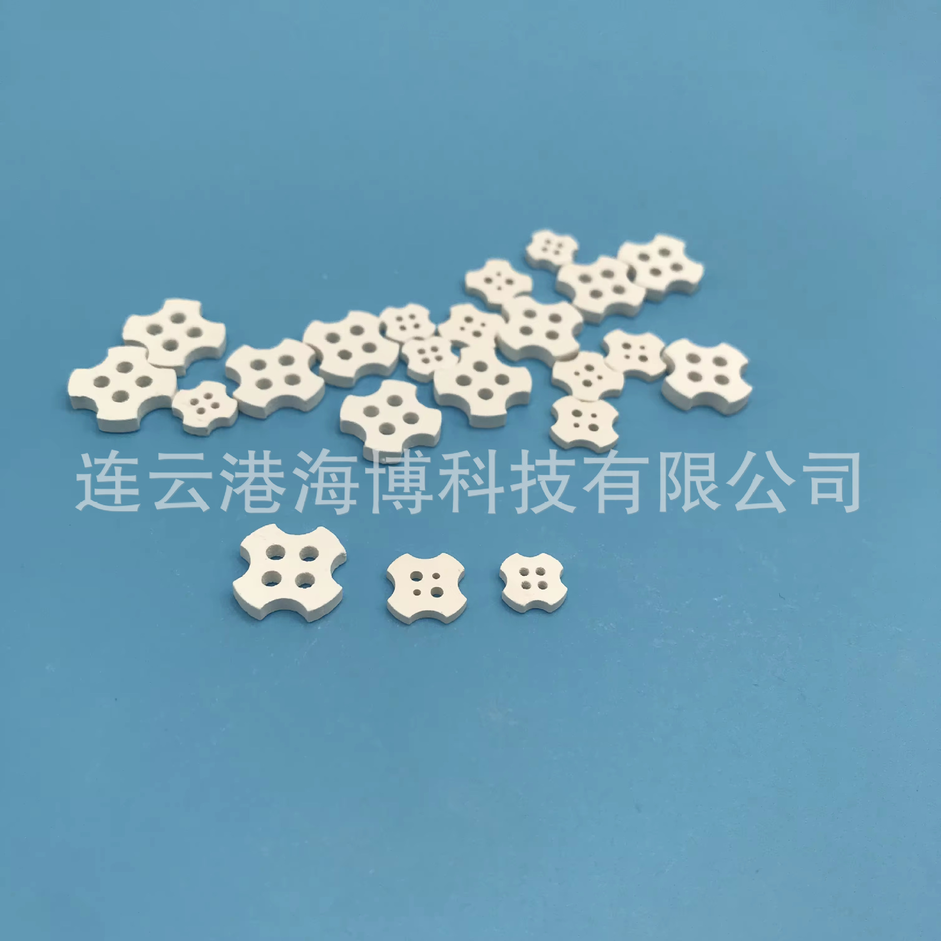 99.5% 高温 氧化镁陶瓷片 陶瓷片 高纯氧化镁带孔陶瓷片 氧化铝陶