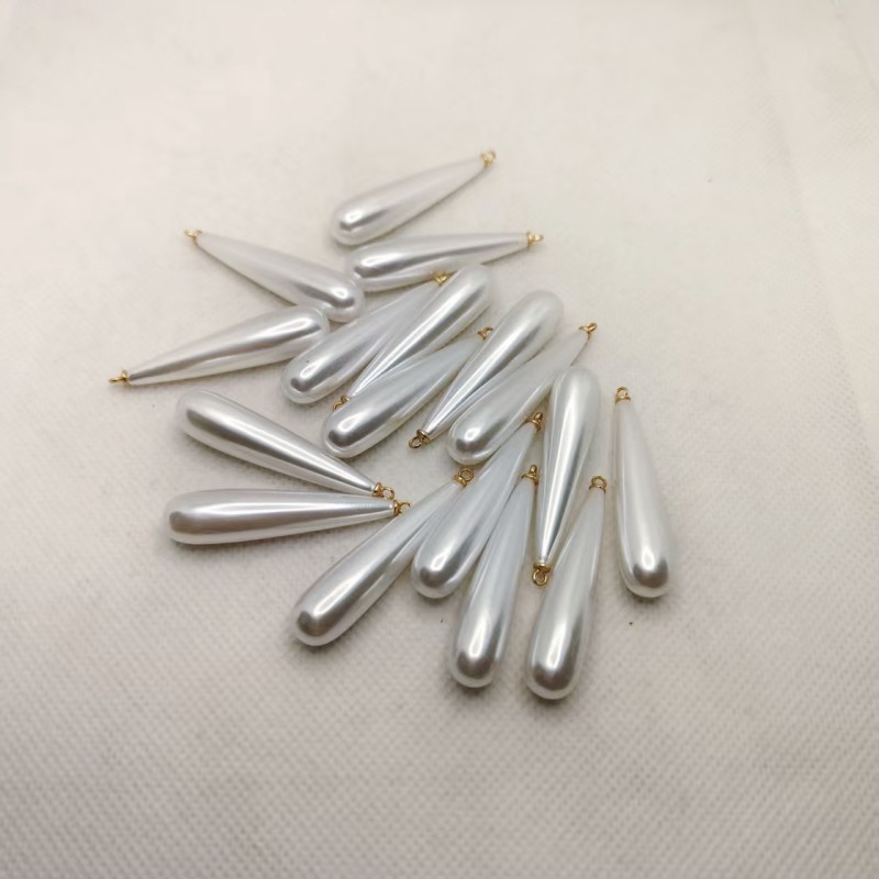 ハイライトは真珠の水滴のペンダントの流行のネックレスのイヤリングの部品をまねます。