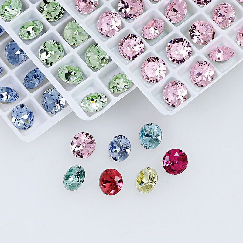 Dongzhou nail diamond round gem flower nail diamond decoration whole batch of flashing pointed bottom three-dimensional glass water diamond accessories