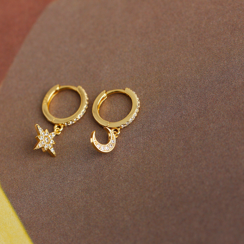 1 Paire Sucré Star Lune Placage Incruster Le Cuivre Zircon Boucles D'oreilles display picture 1