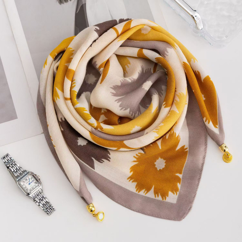 Deciduous yellow
