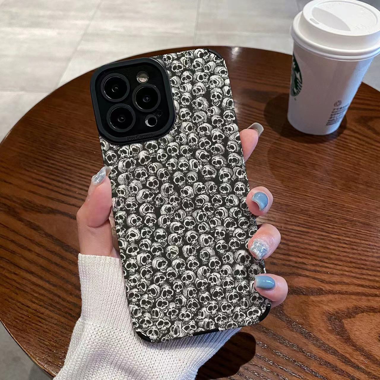 Coque téléphone antichoc en silicone pour iphone motif crâne_voghion.com
