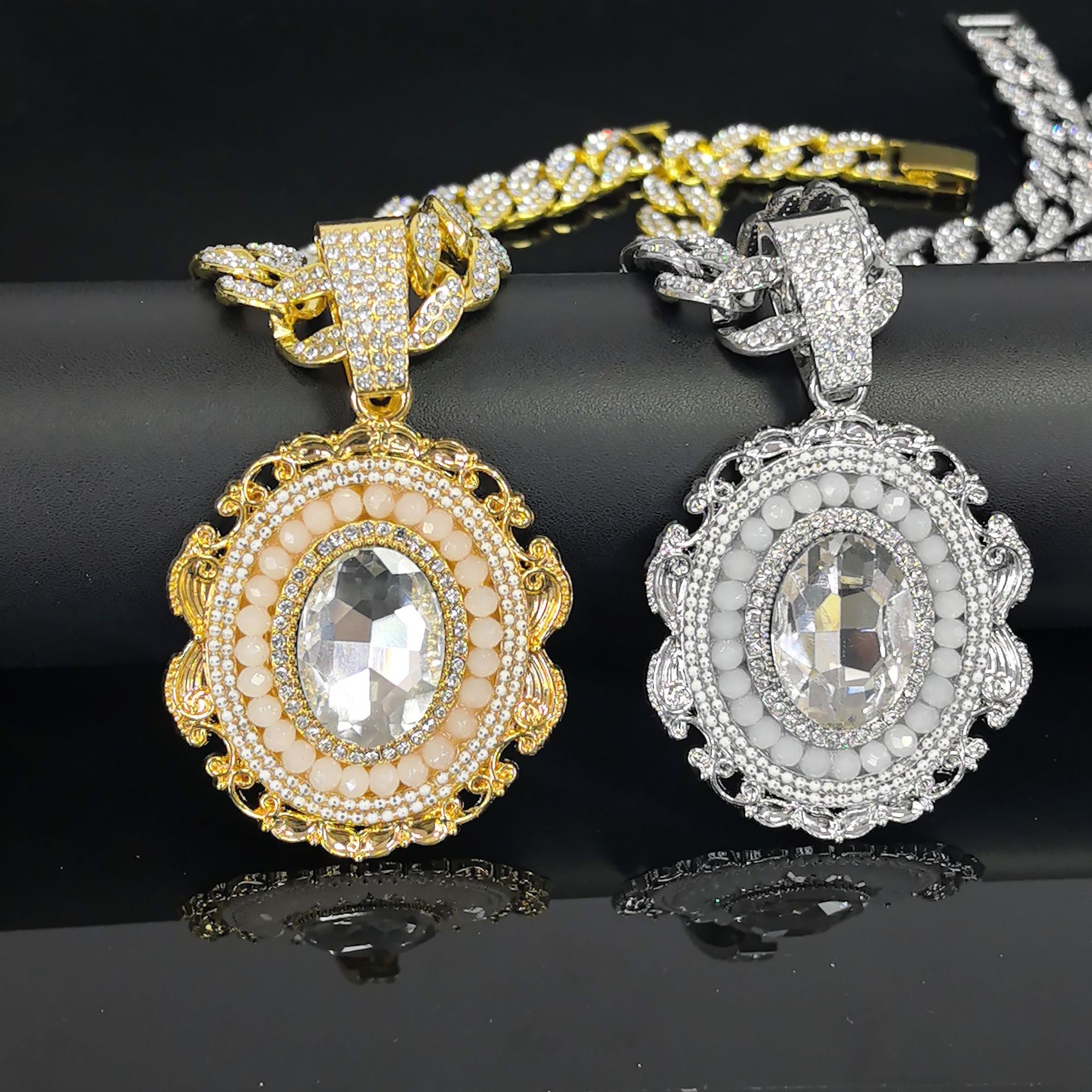Europa y los Estados Unidos Hip-Hop aleación de diamantes de cadena de Cuba estilo de palacio colgante de gemas elípticas de moda de club nocturno para collar de hombre personalizado