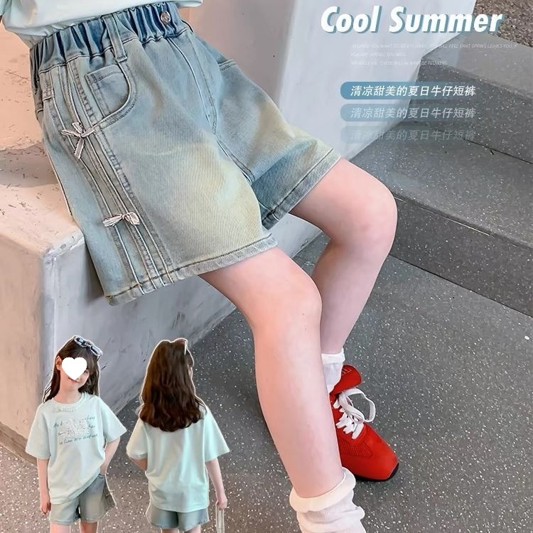 Girls' denim shorts, summer style, 2026 new look, fashionable children's summer pants, breathable, thin casual pants for little girls.