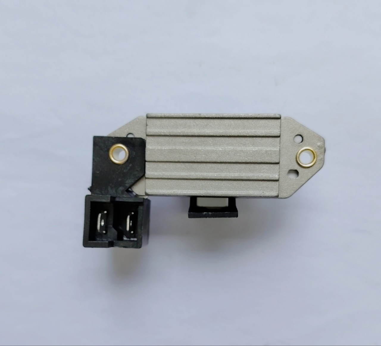 Ix110-12V/Ix111-24V Model Electronic Regulator Car Electronic Regulator