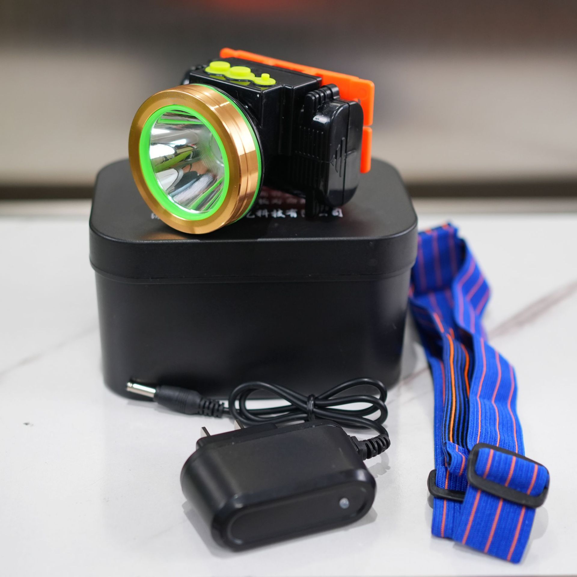 Luz azul LED larga duración recargable de largo alcance auricular litio al aire libre pescar faro lámpara de minería luz brillante