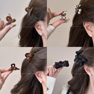 Amber Cherry Small Clip for Women 2025 New High-end Princess Head Side Bangs Broken Hair Clip Shark Clip
