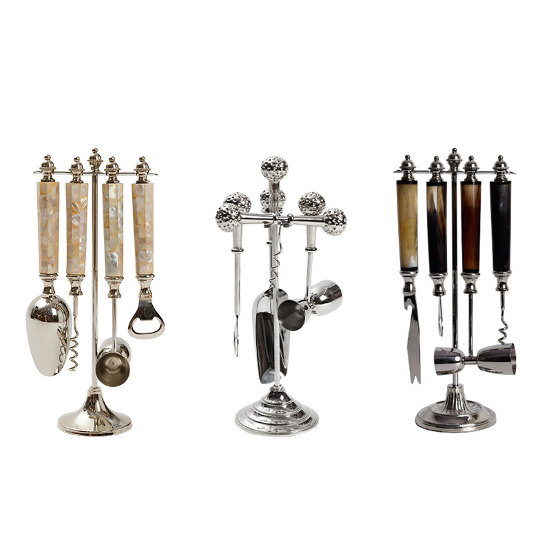 India importada abrazadera de botellas creativa hueso de buey colorido botella levantador modelo de sala de vinos decoración de mesa de comedor bar