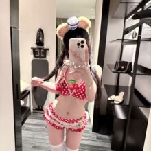 甜辣性感纯欲樱桃比基尼泳衣分体少女可爱卡哇伊小胸水上乐园