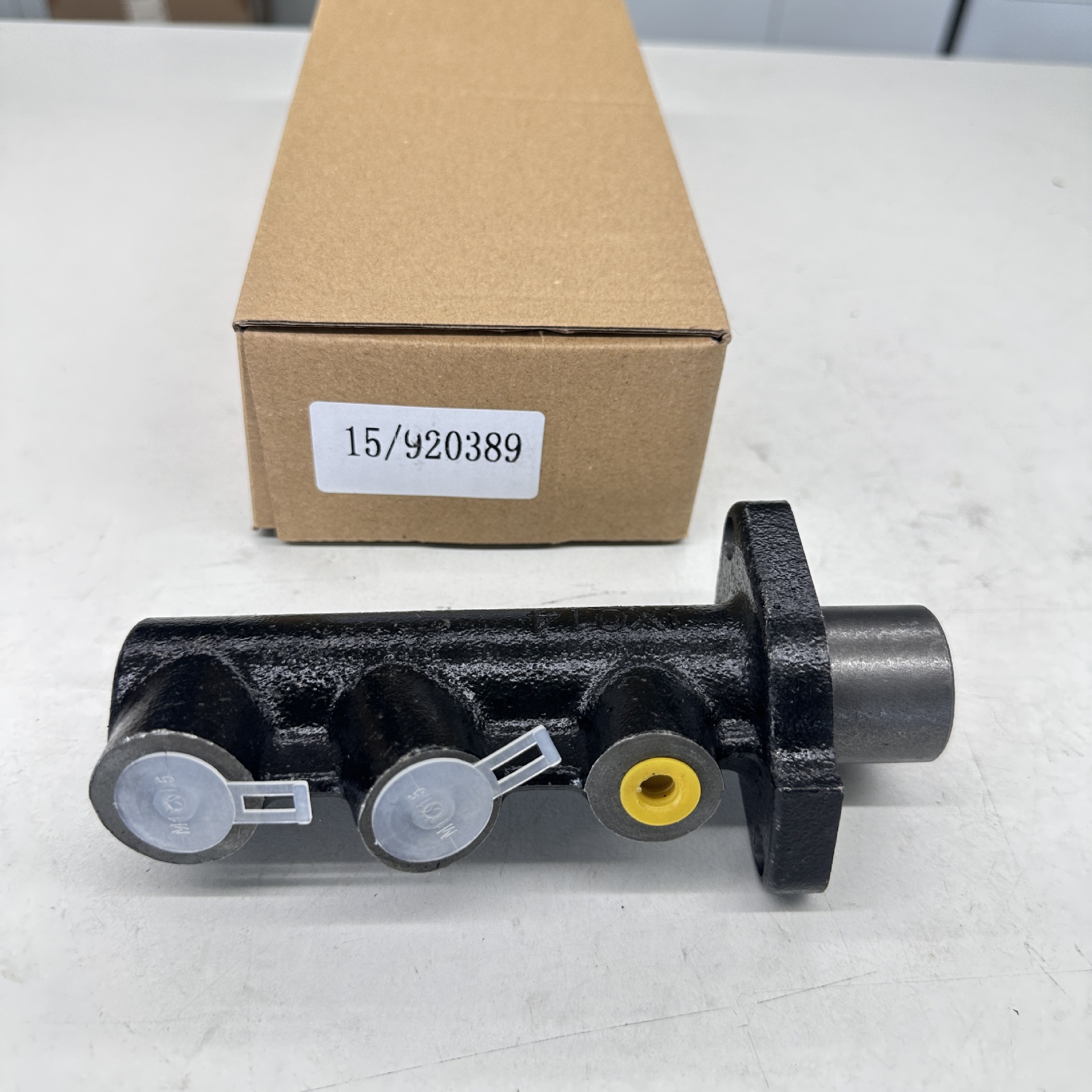 15/920389 15/920158 15/905504 Suitable for Jcb Excavator Brake Master Cylinder