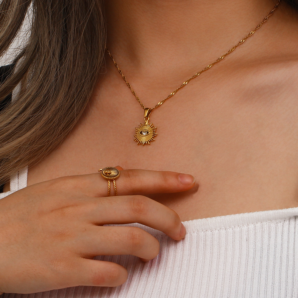 Devil's Eye Pattern Women's Gender PVD Coated Real Gold Plated Devil's Eye Stainless Steel Simple Style Classic Style Waterproof Non Tarnish Pendant Necklace