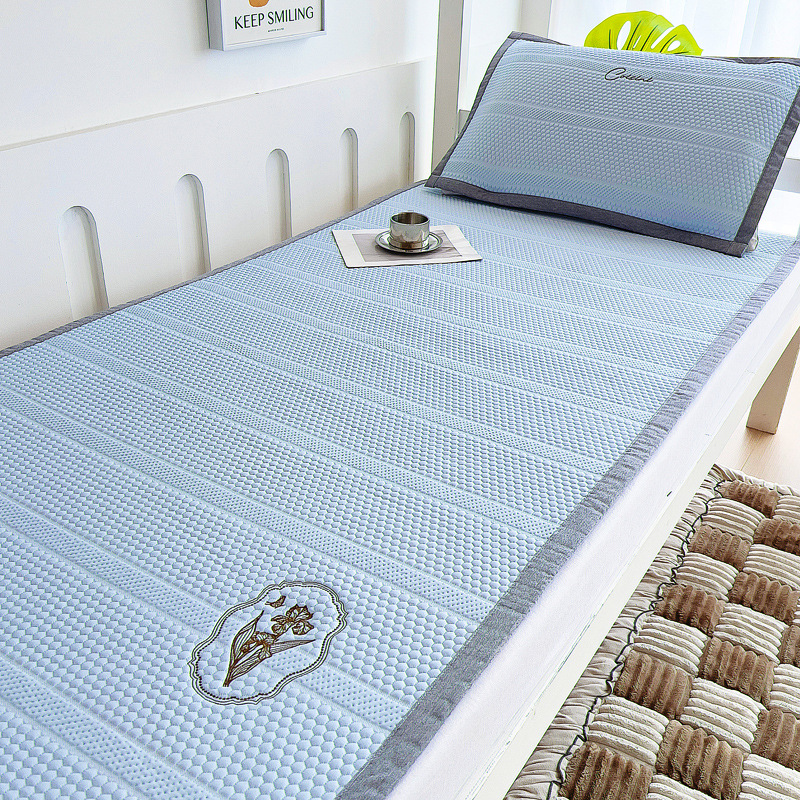 Clase A dormitorio de estudiantes estera de seda helada, fresco en verano, estera de guisantes con aire acondicionado, litera individual de dos piezas, lavable a máquina