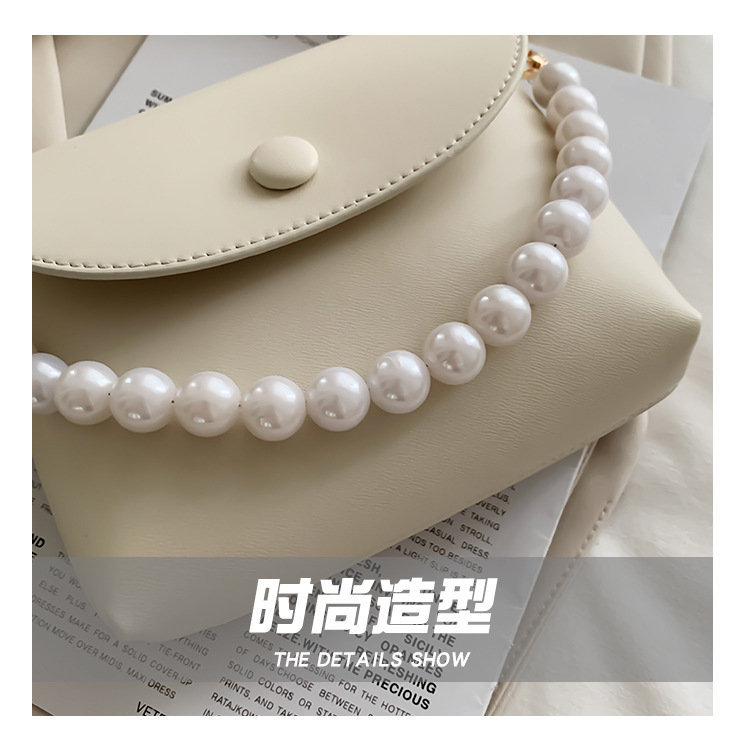 Fashion Pearl Chain Shoulder Messenger Portable Small Square Bag display picture 10