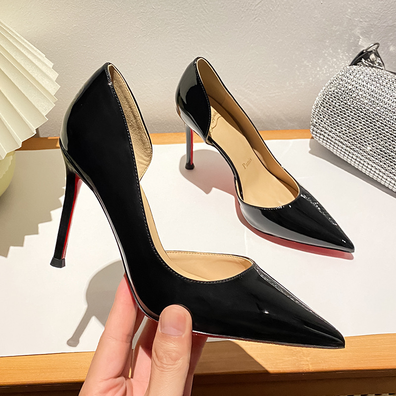 2026 New Spring and Autumn Pointed-Toe Side-Cutout Red-Soled Nude High-Heeled Shoes for Women, Stunning Stiletto Heels, Elegant Black Patent Leather Pumps 2026 New Spring and Autumn Pointed-Toe Side-Cutout Red-Soled Nude High-Heeled Shoes for Women, Stunning Stiletto Heels, Elegant Black Patent Leather Pumps
