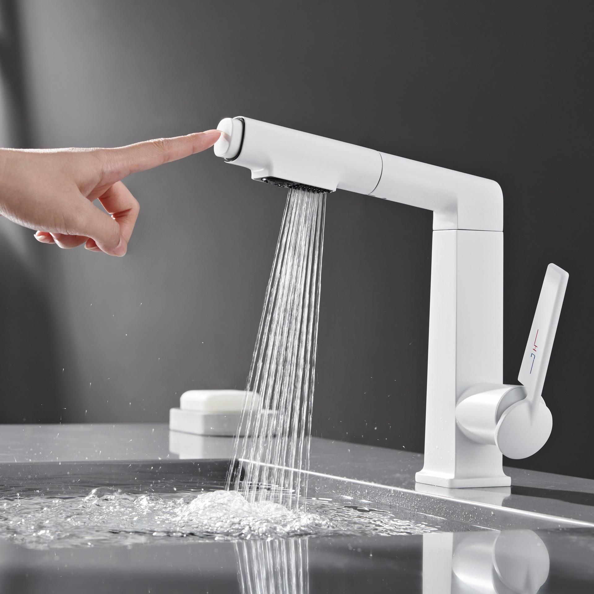 German quality black washbasin faucet, cold and hot, all-copper pull-out type with lifting and rotating under-sink for washing face and mouthwash undefined