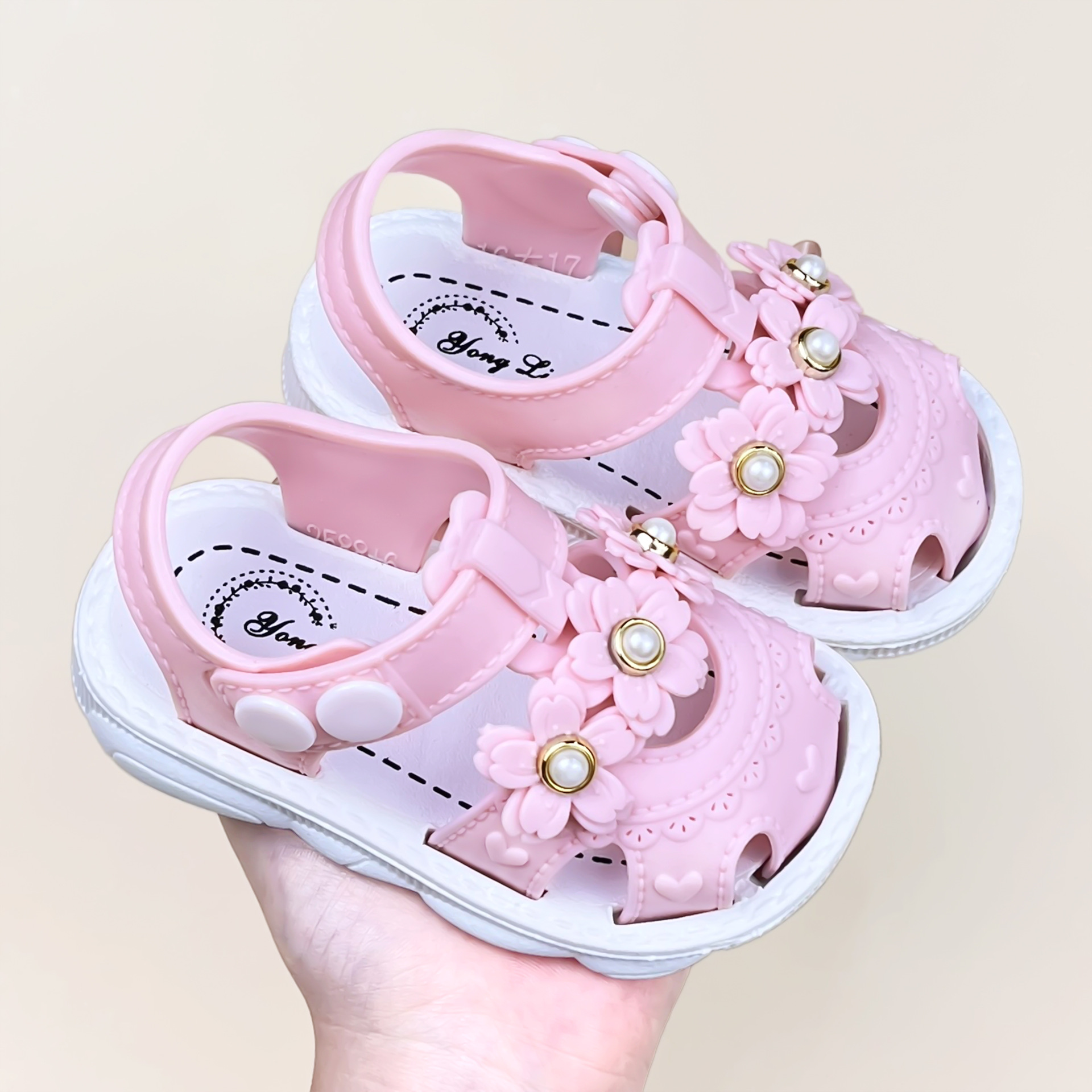 Niñas de verano nuevo zapato de bebé princesa etiquetado personalizado suave antideslizante sandalias bebés al por mayor