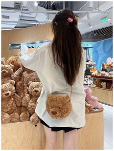 Cute shoulder bag, plush doll, with little bears