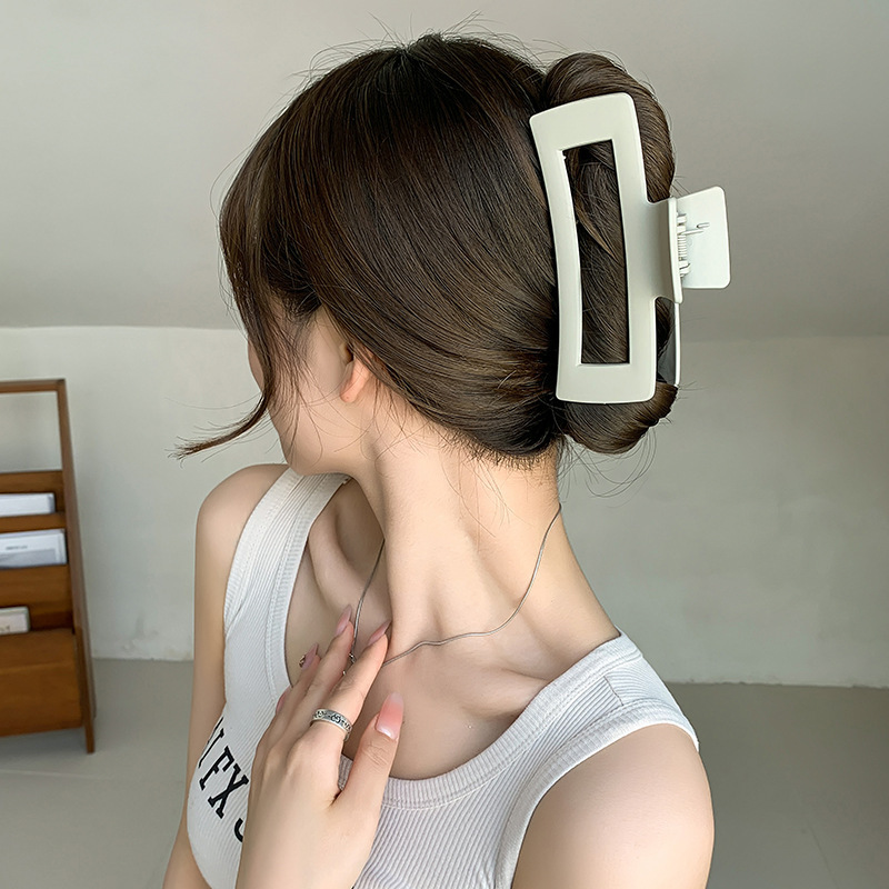 Horquilla de las mujeres de alto grado de pelo negro Clip tocado espalda Cabeza Grande updo tiburón clip 2024 Nueva horquilla