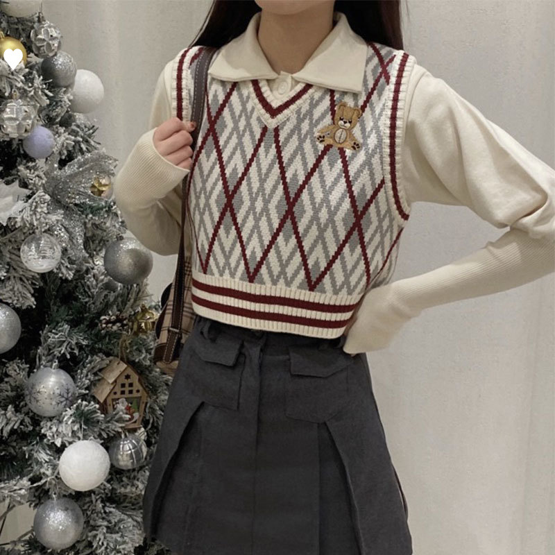 새로운 내부 및 외부 조끼 2024 대학 스타일 니트 틈새 조끼 여성용 민소매 조끼 티셔츠 탑