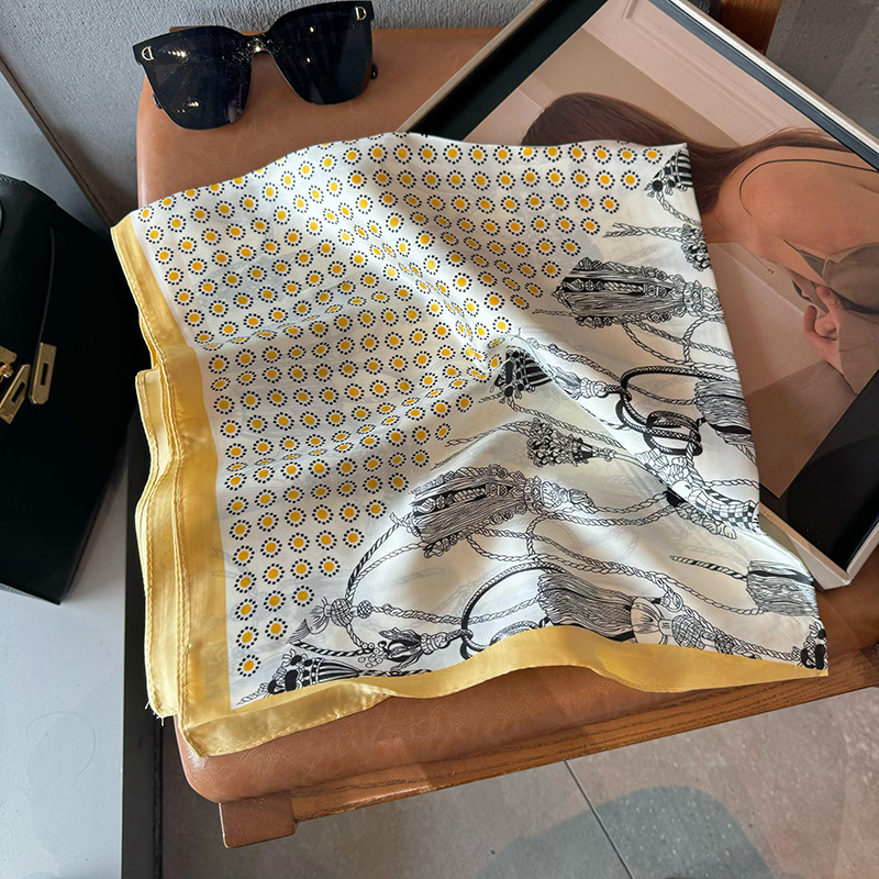 Bufandas de seda para mujeres 2025 primavera y otoño moda versátil temperamento minimalista 65cm bufandas de seda simuladas bufandas delgadas bufandas