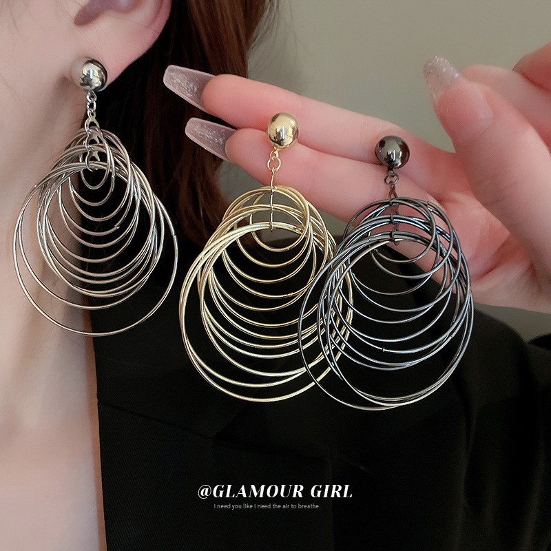 Pendientes de círculo de estilo de metal de moda diseño personalizado de alta calidad pendientes europeos y americanos exagerados elegantes al por mayor