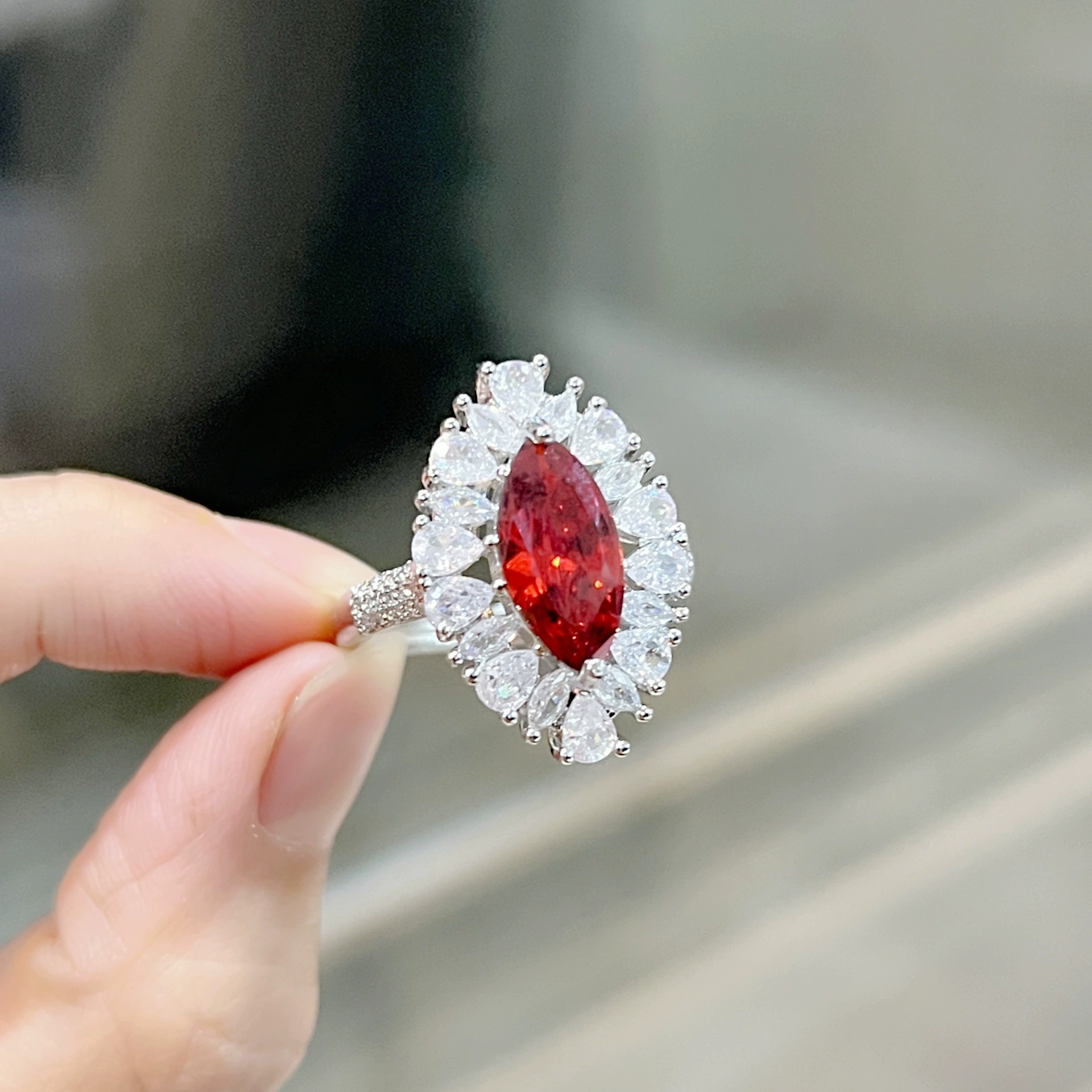 Кактус-стиль турмалиновые подвески с камнем Zircon, слёзы рубина, один размер, серебристое покрытие