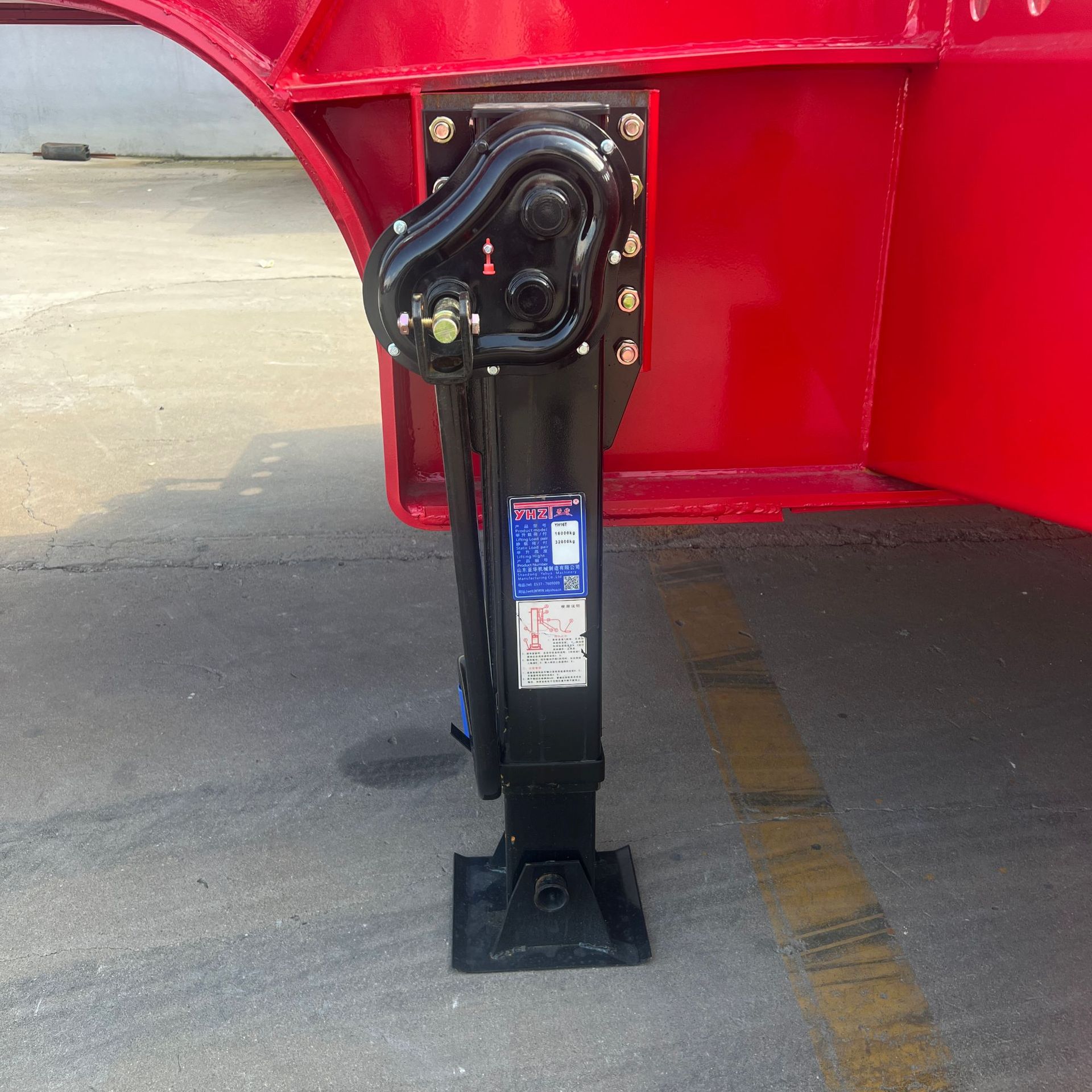 Source Factory Supplies Wholesale Heavy-Duty Low-Bed Engineering Machinery Trailers and Semi-Trailers to Southeast Asia, Middle East, and Africa