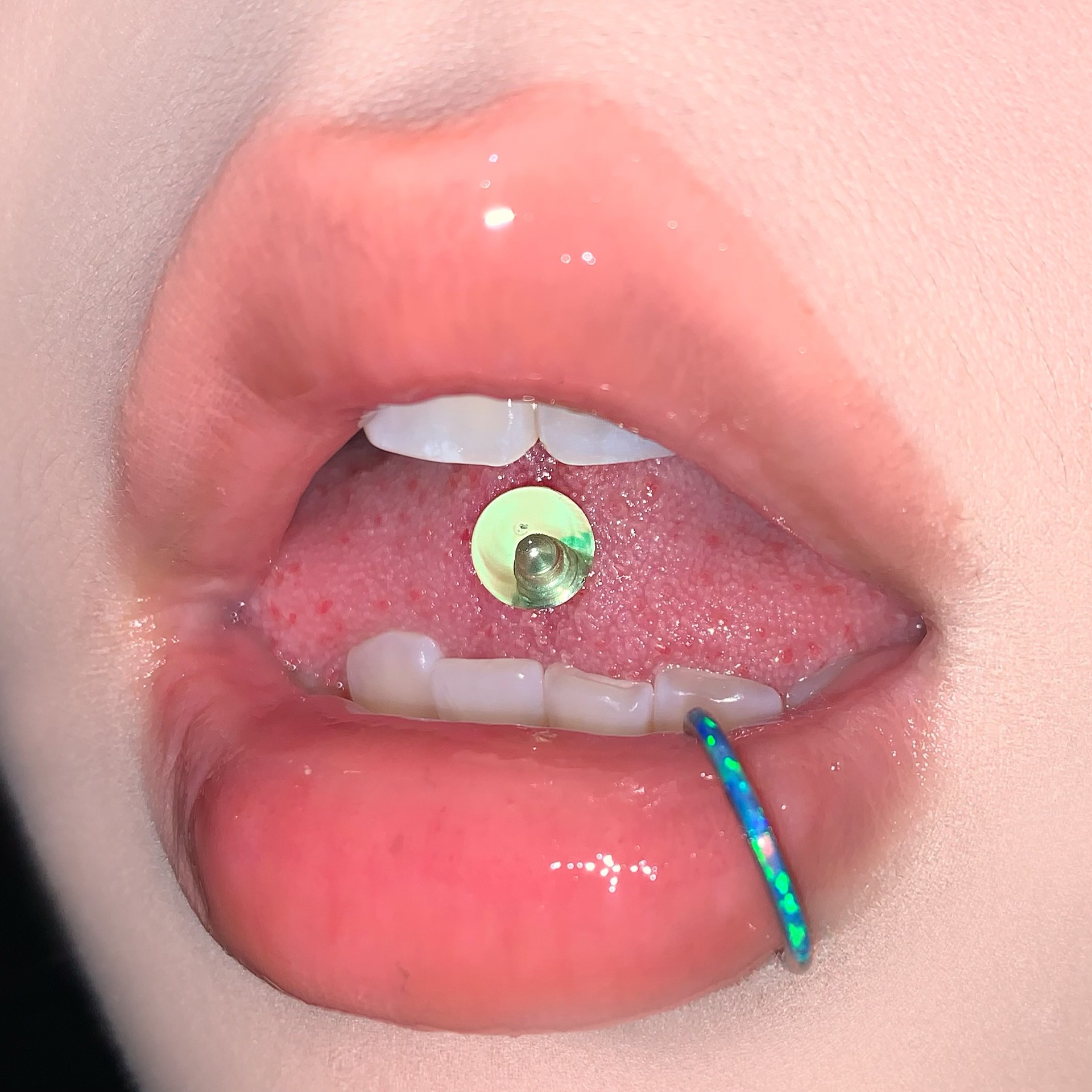 Deep Pink Acrylic Tongue Barbell 18mm 1.6mm External Thread 316L Surgical Steel Tongue Piercing Jewelry detail image 9