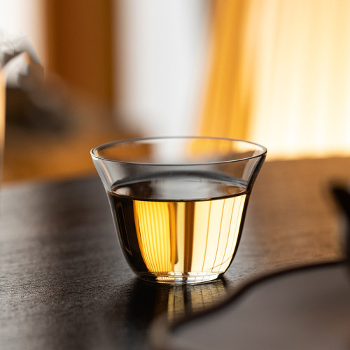 Fully transparent glass small tea cup, small tea tasting cup, Japanese Kung Fu tea scented aroma gathering cup, high transparency Kung Fu tea cup
