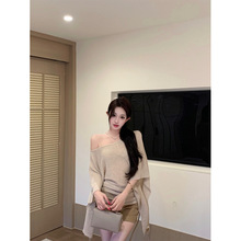 ���ļ��¿��������Ƹп���ɫ�ٴ�����б����֯��Ů����