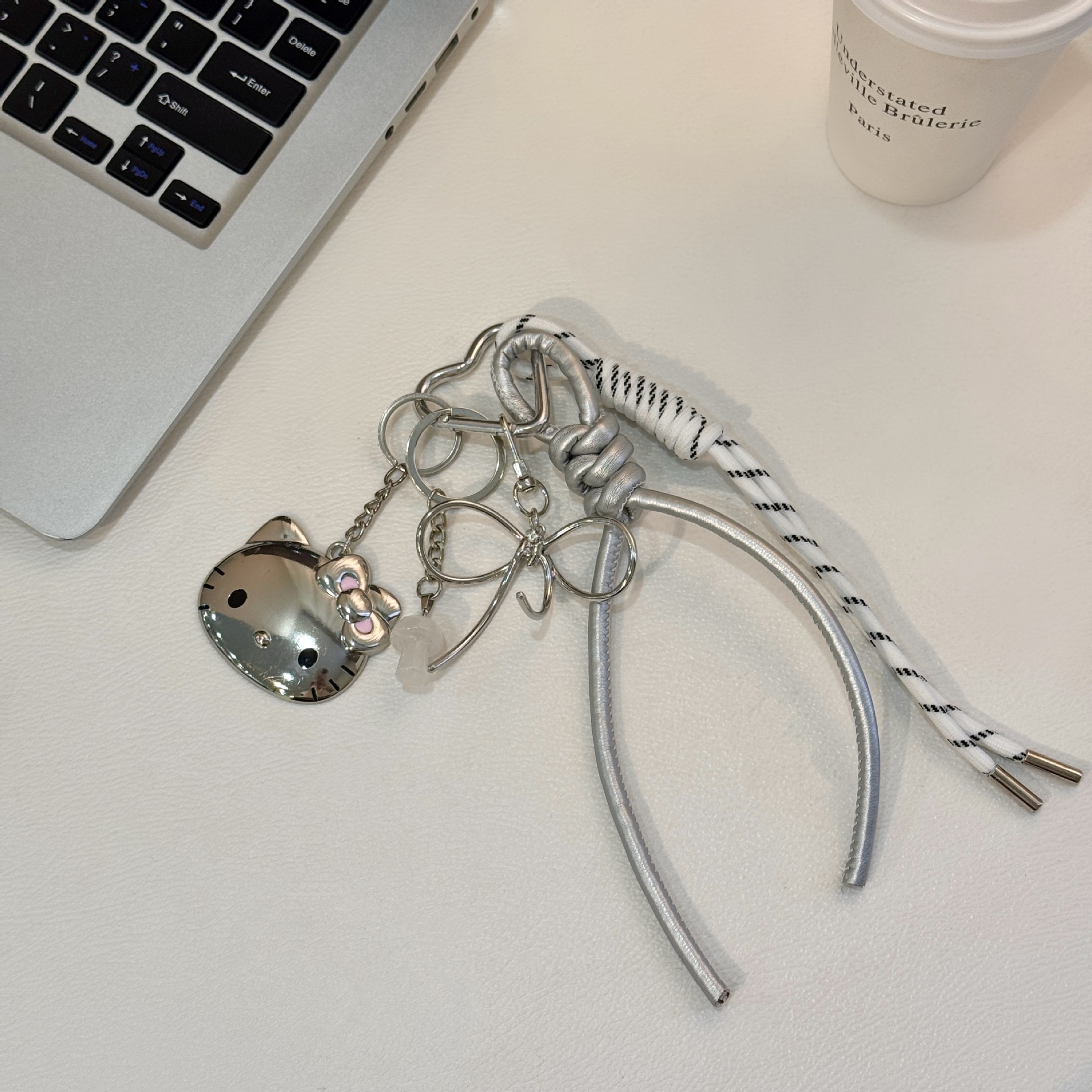 Original DIY hecha a mano colgante rosa KT gato personalidad bolso colgante Miu pareja trenzado colgante bolso colgante