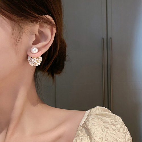 Luxury flowers shell pearl earrings 2024 new style trendy studs small design temperament high-end sense ear jewelry for women 