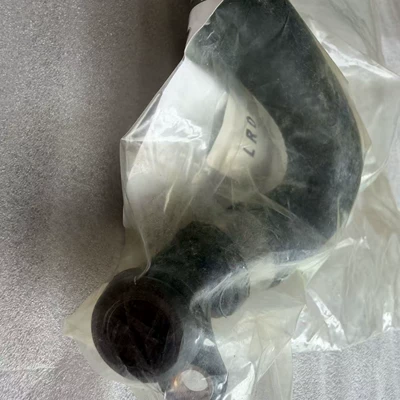 LR001442 30713530 Land automobile water pipe