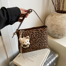 �羳�������¿�μ��Ů�r�аٴ�б�����Ҹ��С���������ذ�Ů��