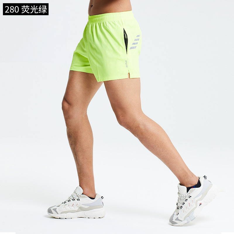 Verano maratón profesional de los hombres corriendo entrenamiento pantalones cortos deportivos de una sola capa de fitness ligero de secado rápido tres pantalones en stock