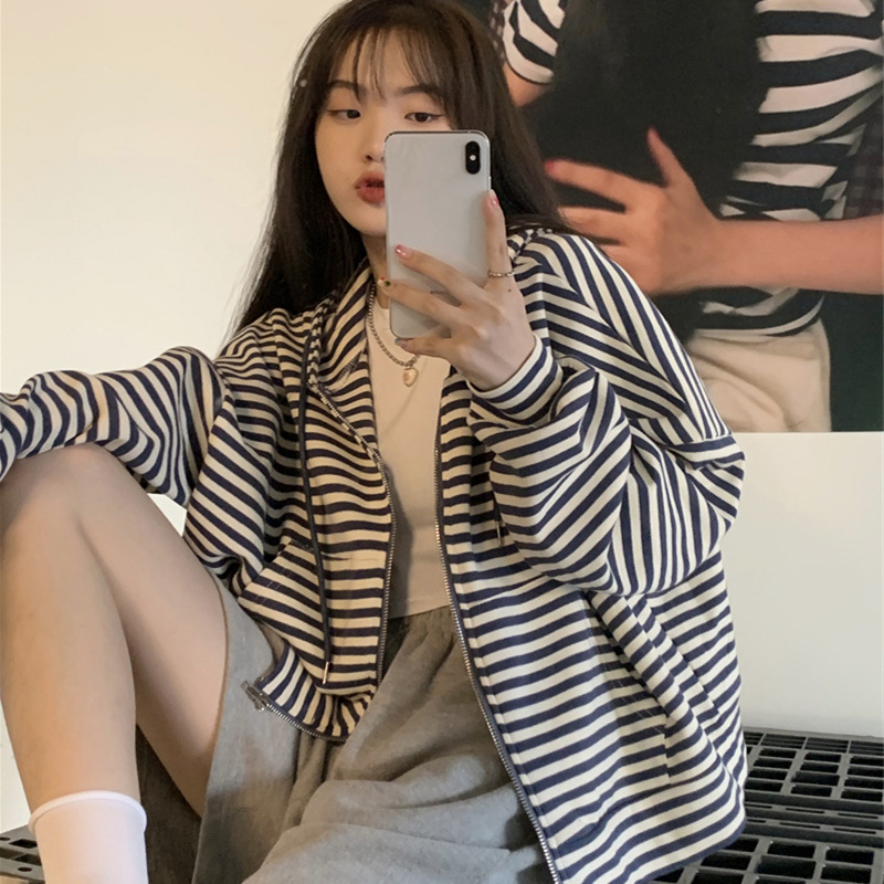 455g Weight Long Sleeve Sleeve Length Zipper Placket Type Polyester Fabric Type Short Top Length Hoodie Tops Type Casual, Daily Occasion Hooded Neckline Regular Fit Fit Type Stripe Pattern Spring, Autumn Season Women's Gender Casual, Streetwear Style Women's Casual Streetwear Stripe Zipper Hoodie 29