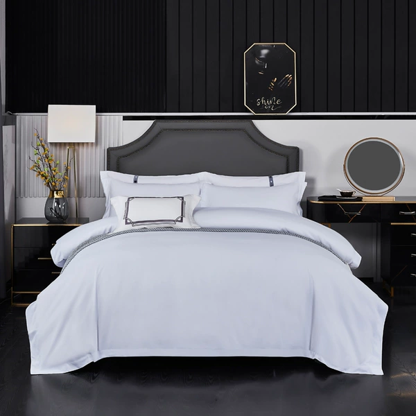 Hotel white brushed zipper style