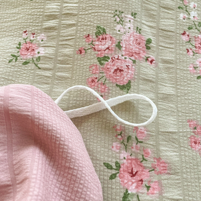 Personalizado en fábrica, sábanas de algodón de algodón de clase A, juego de cuatro piezas, cama de dormitorio de estudiantes floral, juego de tres piezas, funda de edredón, sábana