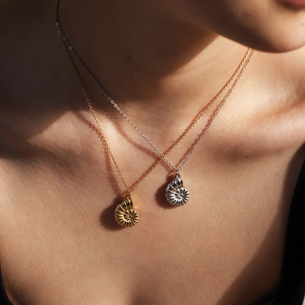 All Seasons Season Wholesale Jewelry Simple Style Conch Titanium Steel Plating Cable Chain Pendant Necklace