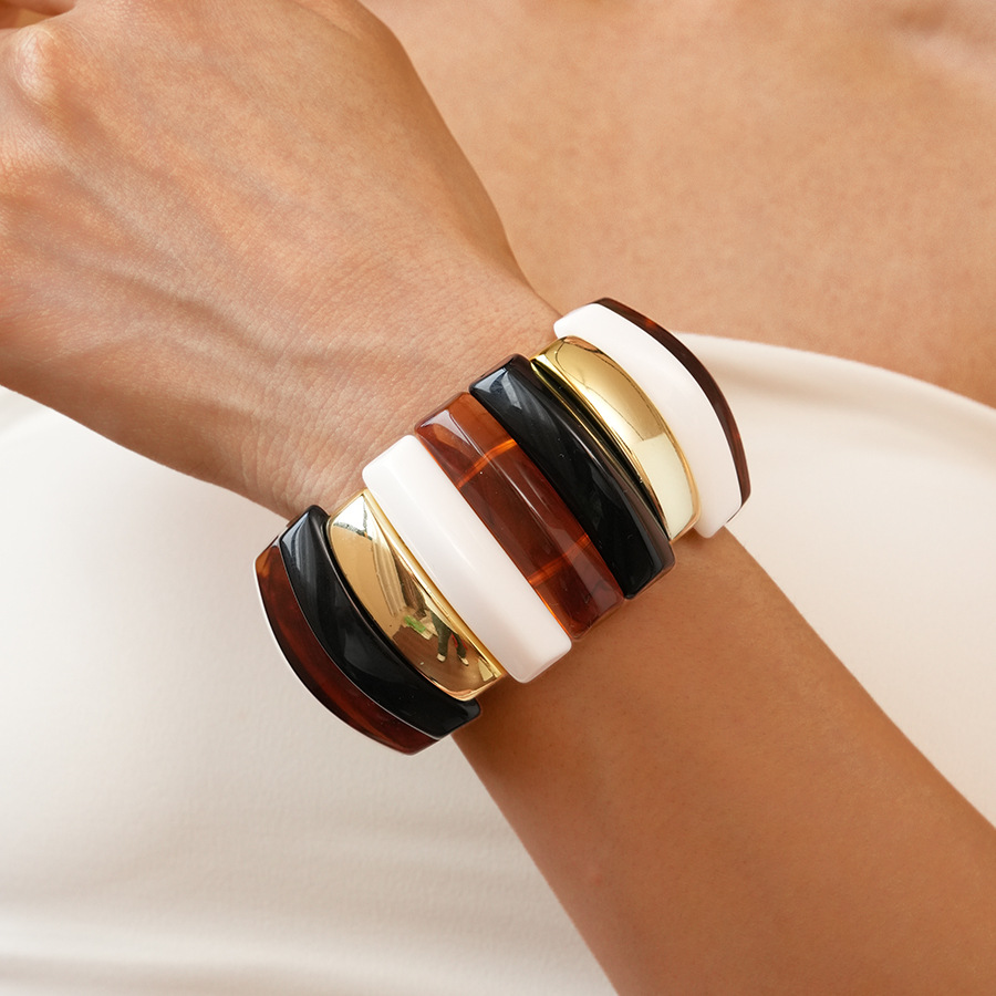 Pulsera geométrica con costuras irregulares de acrílico europeo y americano, personalidad retro, temperamento exagerado, sentido avanzado, joyería de nicho femenina