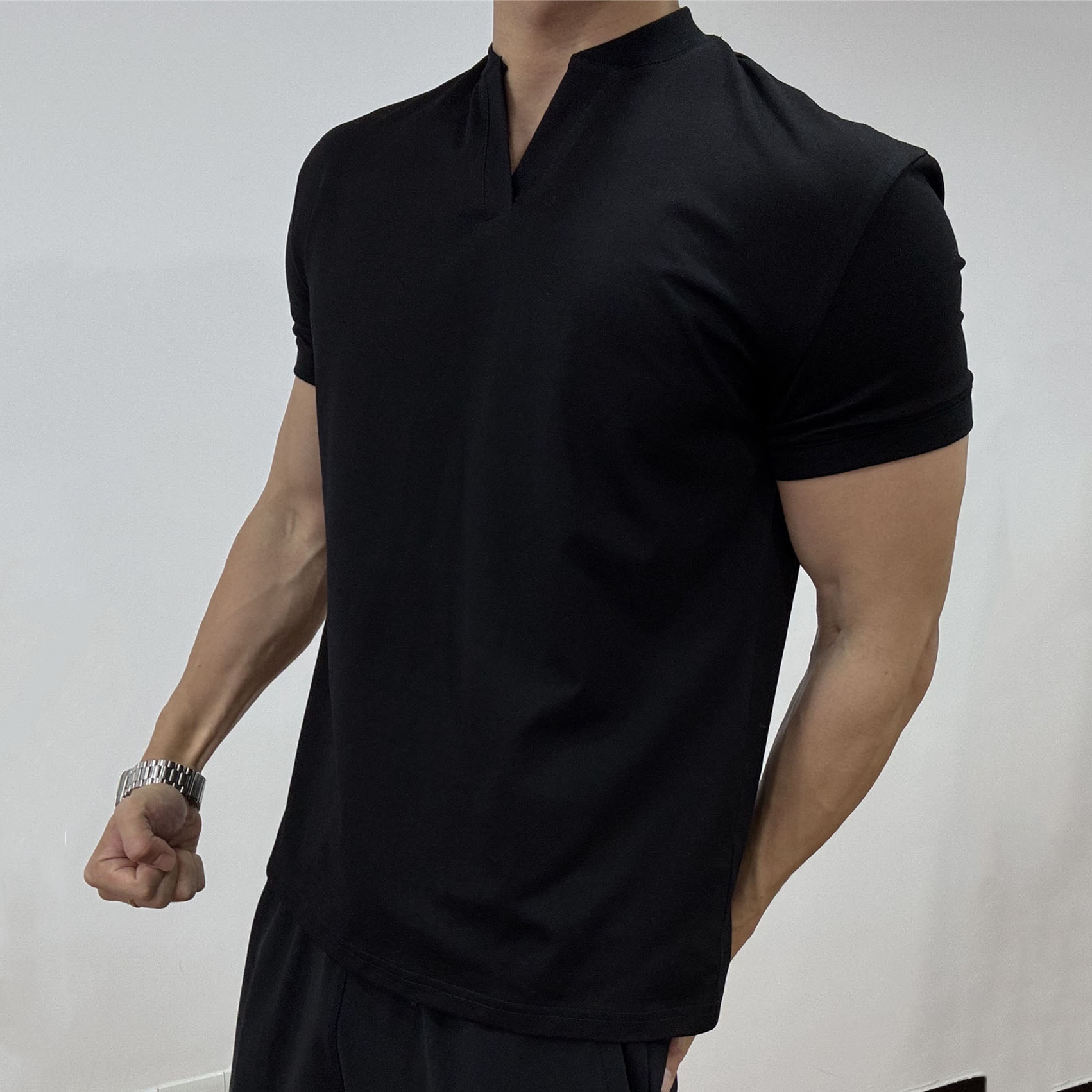 American-style Henry Collar Cool T-shirt Muscle Men Tough Guy Fitness Training Sports Short-sleeved High-end V-neck Cuff Top