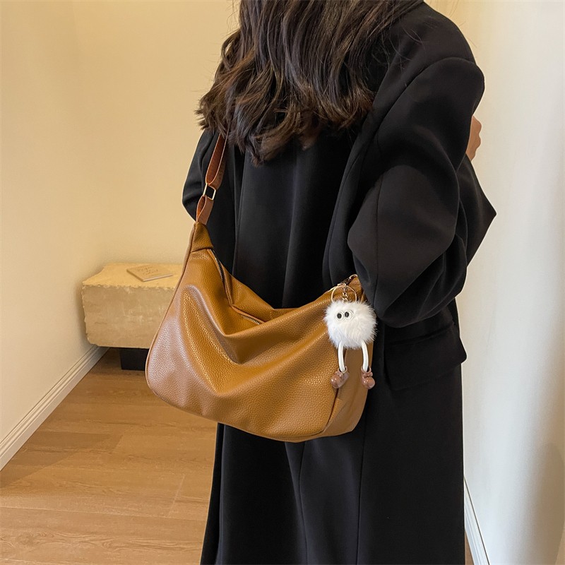 High end women with large capacity spring winter 2024, new trendy and fashionable single shoulder crossbody bag for_voghion.com