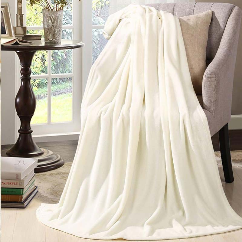 Manta de franela de color sólido Manta de siesta de oficina gruesa blanca lechosa de terciopelo francés liso Manta de regalo a medida