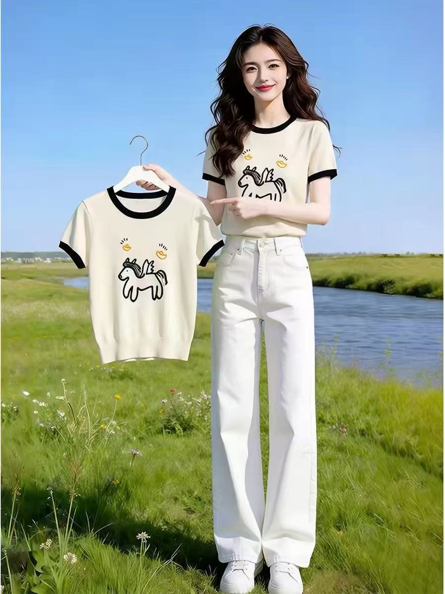 Áo thun nữ cổ tròn thêu ngựa con tay ngắn phong cách Hàn Quốc — Xanh navy