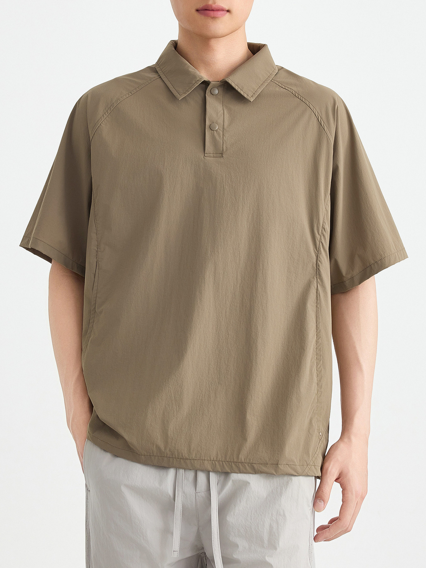 Áo polo nam tay raglan thể thao thành phố, chất liệu nhẹ khô nhanh — Màu trắng sữa