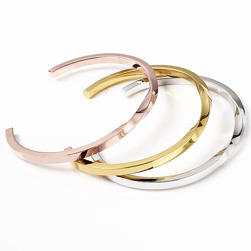 Mobius anillo pulsera femenina 4mm personalidad anillo trenzado pulsera 18K oro cuadrado trenzado Acero inoxidable pulsera letras