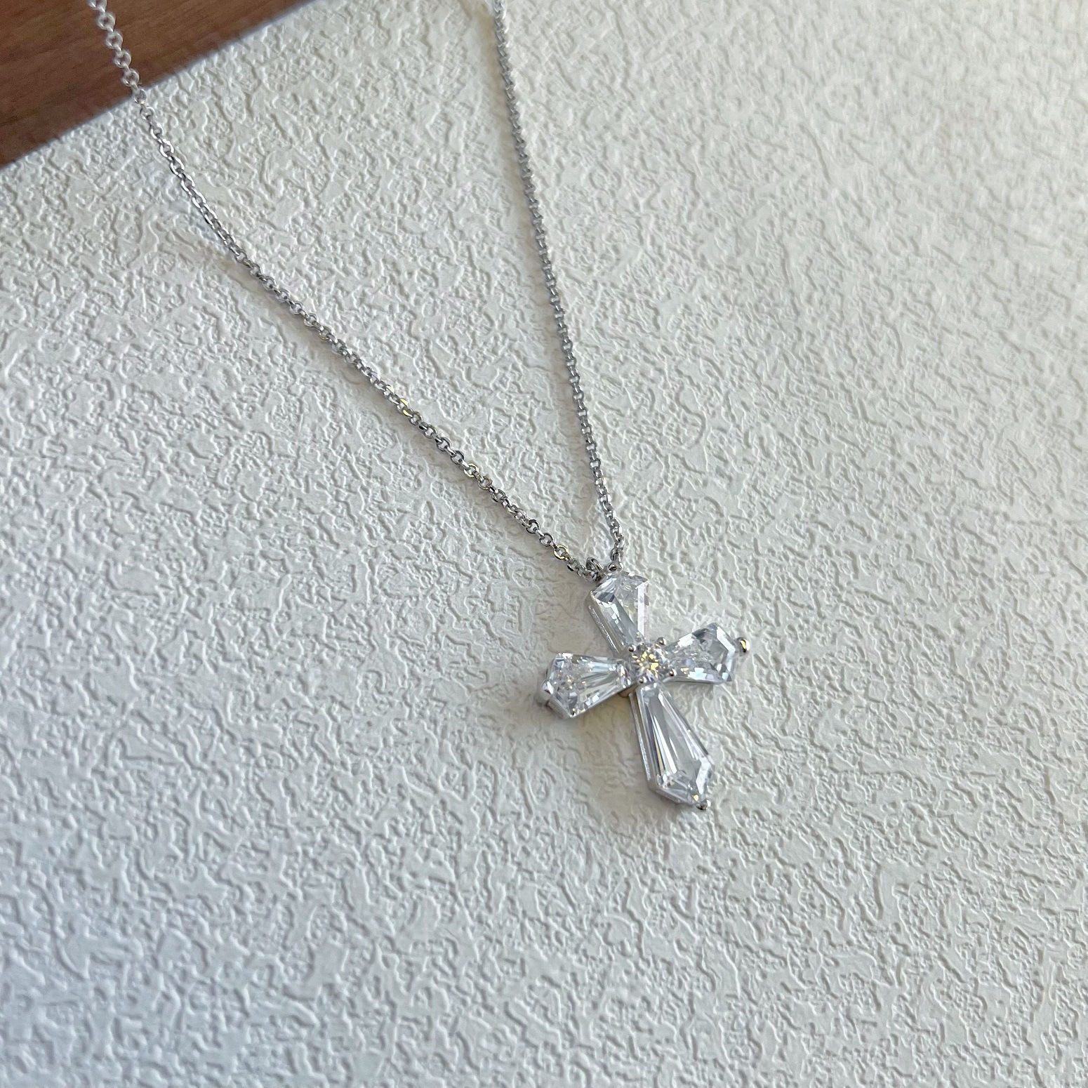 5g Weight 925 Sterling Silver Pendant Material Zircon Inlay Material Pendant Necklace Classification 925 sterling silver Chain Material 1 Piece Quantity Holiday, Daily Occasion 925 Sterling Silver Material Geometric, Cross Pattern Women's Gender Plating, Inlay Design IG Style, Modern Style Style 925 Sterling Silver Zircon Plating Inlay Geometric Cross Pendant Necklace 20