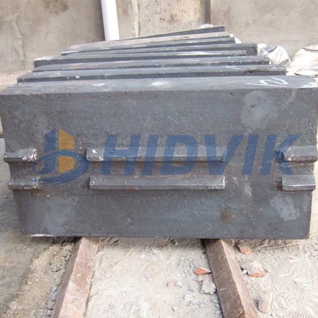 适用于上海路桥山宝高铬合金陶瓷板锤PF1315/1320反击破碎机配件