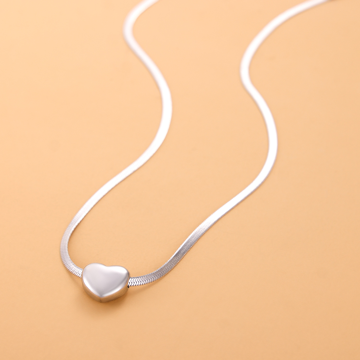 12g Weight Titanium Steel Pendant Material Pendant Necklace Classification Titanium Steel Chain Material cable chain Chain Type 1 Piece Quantity Holiday, Daily Occasion Titanium Steel Material Heart Shape Pattern All Seasons Season Women's Gender Simple Style Style Wholesale Jewelry Simple Style Heart Shape Titanium Steel Cable Chain Pendant Necklace 9