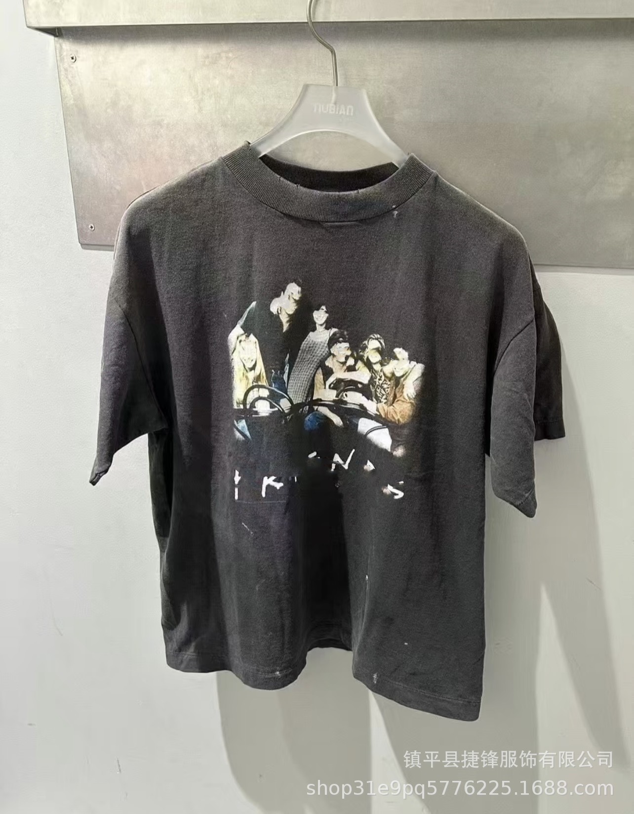 クロスボーダーの新型欧米のファッションブランドのレトロな水洗いは古い落書きをします。